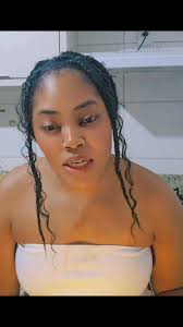 Depiw wé fiya fè jès sayo se bwaw ki piti mwn m vle edew fèl kite frekan