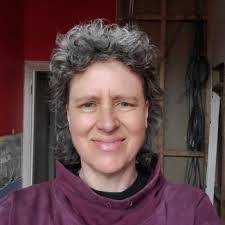 Sarah Darcy's Instagram, Twitter & Facebook