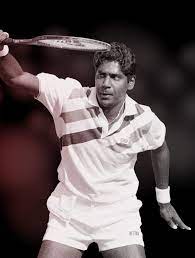 விஜய் அம்ரித்ராஜ்), né le 14 décembre 1953 à madras, est un joueur indien de tennis. Vijay Amritraj Tennis Speaker Agency