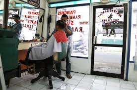 Kebenaran juga diberikan untuk operasi pasar malam, bazar dan gerai pasar terbuka mulai 15 jun. Analisa Peluang Usaha Pangkas Rambut
