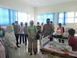 Dalam beberapa hari saja, jumlah penonton video mencapai 6 juta dengan seratus ribu lebih pengikut. Viral Kakak Adik Yatim Piatu Kelaparan Ini Kata Kades Dan Tetangga Okezone News