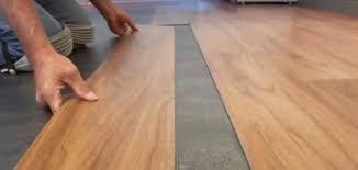 معلم تركيب باركيه فى الجبيل 0548933373 عبير الخليج افضل شركه فك وتركيب الاثاث