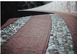 If you need a sharper curve or one that goes contrary to the shape of your paver or block, you may need to cut your pavers. Straight Vs Curved Denver Brick Walkways