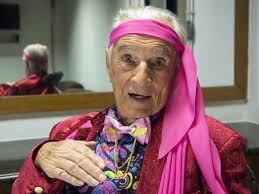 Cobra que picou estudante faz ensaio fotográfico no zoológico de brasília foto: Qboe4ovloi71om