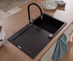 Die Interliving Kuche Serie 3002 Hat Eine Exklusive Einbauspule In Edlem Schwarz Landhauskuche Kuche K Schwarze Spule Kuchen Dunstabzugshauben Tapete Kuche