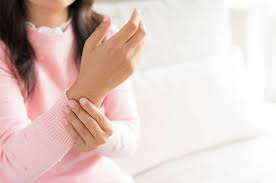 Jangan sepelekan kesemutan di tangan, bisa jadi tanda awal 5 penyakit ini! Hati Hati Asam Urat Dapat Sebabkan Nyeri Pergelangan Tangan