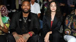 Choisie il y a moins d'un an par la maison italienne dolce & gabbana pour prêter son visage au parfum «dolce shine», l'adolescente a aujourd'hui décroché sa toute. Monica Bellucci Deva Cassel Telle Mere Telle Fille Mosaique Fm