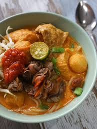 Bahan utama untuk kuah mee kari ipoh style ini, saya gunakan ikan bilis. Resepi Mee Kari Kuah Mee Kari Sedap Mee Kari Nyonya Sambal Mee Kari Resep Masakan Asia Resep Sederhana Resep Makanan