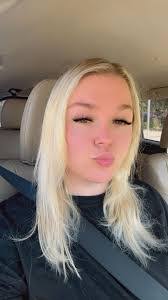 Carissa Horton's Instagram, Twitter & Facebook