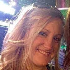 Danielle Buzzard's Instagram, Twitter & Facebook