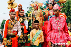 Diskripsi produk sudah ada digambar ya.real pic.(foto asli barang yg akan dikirim) good quality gan. Baju Karnaval Bhineka Tunggal Ika Desain Baju Muslim