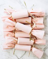 It's super simple, and you probably already have everything in the house (except maybe the cracker snaps). Handmade Pink Christmas Crackers Pink Christmas Decorations Christmas Crackers Pink Christmas