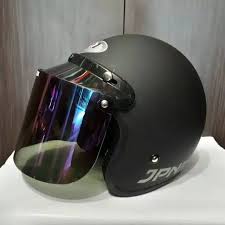 Helm adalah pelindung kepala bagi pengendara kendraan motor maupun sepeda. Helm Bogo Jpn Retro Arc Jpn Hitam Doff Kaca Pelangi Plat Datar Shopee Indonesia