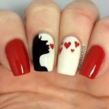 Se acerca el 14 de febrero y a estas alturas, muchas chicas andan buscando todo tipo de diseños de uñas para san valentín, que puedan lucir en su manicura durante ese día tan especial. Image About Girl In Nail Polish By Sunday