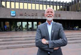 Ordfører torgeir dahl sin kommentar til årsrapport 2015 arsrapport.molde.kommune.no/2015/. Hovmod Star For Fall Hogskolen I Moldes Nettavis
