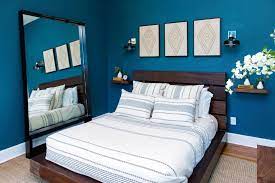 Cobalt blue wall paint eo52 roccommunity. 10 Ways To Go Bold With Cobalt Blue Hgtv