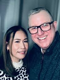 Happy 17th anniversary since the day we met Patcharee.... Pom la koon mac  mac ❤️❤️