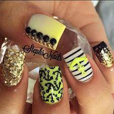 Unas flores amarillas para demostrar cuánto te importa la felicidad de tus seres queridos. 71 Ideas De Unas Marineras Unas Nauticas Manicura Disenos De Unas