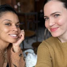 Don't you just love a reunion🙌🏽❤️❤️❤️🙌🏽#whenmandysinnyc #thisisstillus  #womenshistorymonth