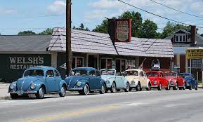 Old Vws Stop For Lunch Gorham Nh Classic Volkswagen Volkswagen Beetle Dream Cars