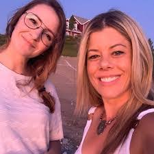 Krystal Hess's Instagram, Twitter & Facebook