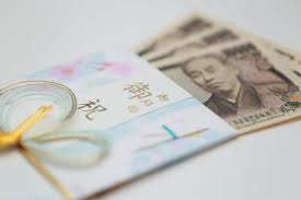 感謝の気持ちを伝えたい お礼金を渡す際ににマナーがあります Fuelle