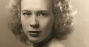 Jackie Seals's Instagram, Twitter & Facebook