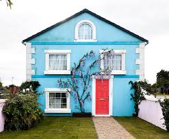 Apartment rent in grass valley has increased by 4.6% in the past year. Airbnb Floating House On The River Thames Inhabitat Green Design Innovation Architecture Green Building