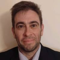 300+ perfiles de «Luke Castro»