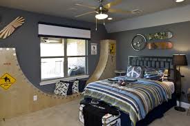 Head To The Skate Park In This Skateboard Themed Room In 2020 Boys Bedroom Decor Boys Room Decor Skateboard Bedroom
