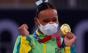 Rebeca andrade cresceu, junto a seis irmãos, em condições humildes na periferia de guarulhos (sp). Phhimxn6 Zyrbm