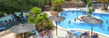 Camping L Europe Murol Auvergne Avec Piscine Un Lieu Dedie A Votre Detente Culture Montagne