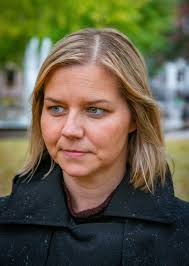 From 1999 to 2006 she was a member of the municipal council in orkdal, and a member of the city council in trondheim from 2007 to 2011. Guri Melby Hadde Neppe Blitt Venstre Leder Med Landsmote I April Vg
