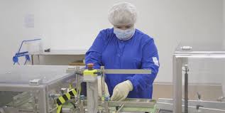 Можно ли выбрать вакцину от коронавируса. Sputnik V Epivakkorona Kovivak Sputnik Lajt Chto Izvestno O Rossijskih Vakcinah Tass