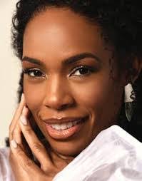 Loretta Calhoun's Instagram, Twitter & Facebook