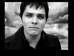 My Chemical Romance I Don T Love You Cover Gerard In The Mcr Video I Don T Love You Gerard Way My Chemical Romance Like I Love You