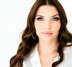 Jeanette Roark's Instagram, Twitter & Facebook