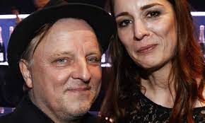 Wenn dieses duo im fernsehprogramm auftaucht, ist spaß vorprogrammiert. Axel Prahl Mit Neuer Freundin Gesichtet Gala De