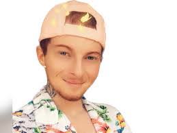 Amber Poston's Instagram, Twitter & Facebook