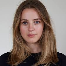 Sarah Brick's Instagram, Twitter & Facebook