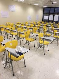 يشترط على جميع الطلبة المقبولين في جامعة الإمام عبد الرحمن بن فيصل أخذ اللقاح لدخول مقرات الجامعة والانتظام من أول يوم دراسي(استجابةً لما ورد في الأمر السامي الكريم رقم 50018 المؤرخ في 24 رمضان 1442هـ ) وذلك قبل موعد بدء الدراسة بتاريخ 21 محرم 1443هـ الموافق 29 أغسطس 2021م. Ø·Ø§Ù„Ø¨Ø§Øª Ø§Ù„ØªØ¹Ù„ÙŠÙ… Ø¹Ù† Ø¨Ø¹Ø¯ ÙÙŠ Ø¬Ø§Ù…Ø¹Ø© Ø§Ù„Ø¥Ù…Ø§Ù… ÙŠØ­Ù…Ù„Ù† Ø´Ù‡Ø§Ø¯Ø§Øª Ø§Ù„Ø¯ÙƒØªÙˆØ±Ø§Ù‡ ÙˆØ§Ù„Ù…Ø§Ø¬Ø³ØªÙŠØ±