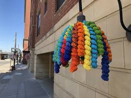 St Paul Art Crawl Yarn Bomb Will Keep Lowertown In Stitches Yarn Bombing Yarn Bombing Trees Yarn