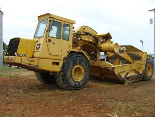 John Deere 862 Scraper