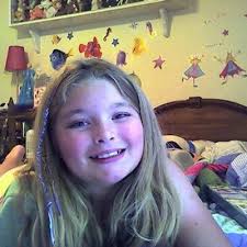 Olivia Holcomb (@OliviaHolcombxo)