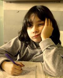 para mí, escribir es tomar registro. entonces, este es un libro hecho de  gente que quiero, que me recuerda la ternura cotidiana, que cree y me  quiere. en fin, hecho de gente