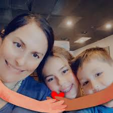 What are good hair and makeup recommendations for B'nai Mitzvah at home?