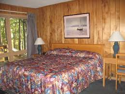 Explore an array of guntersville lake, us vacation rentals, including cabins, houses & more bookable online. Master Br In Lakeside Cabin Picture Of Lake Guntersville State Park Lodge Tripadvisor