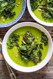 Green Goddess Vegan Broccoli Soup Made In The Vitamix Topped With Kale Chips Via Thegirlonbloor Vegan Recipes Easy Veggie Soup Vegetarian Nutrition