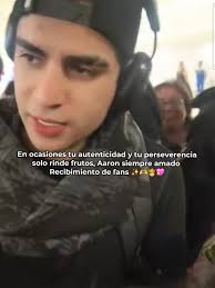 Recibimiento de Fans de Aaron Mercury