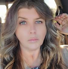 Looking for a hair salon that does perms